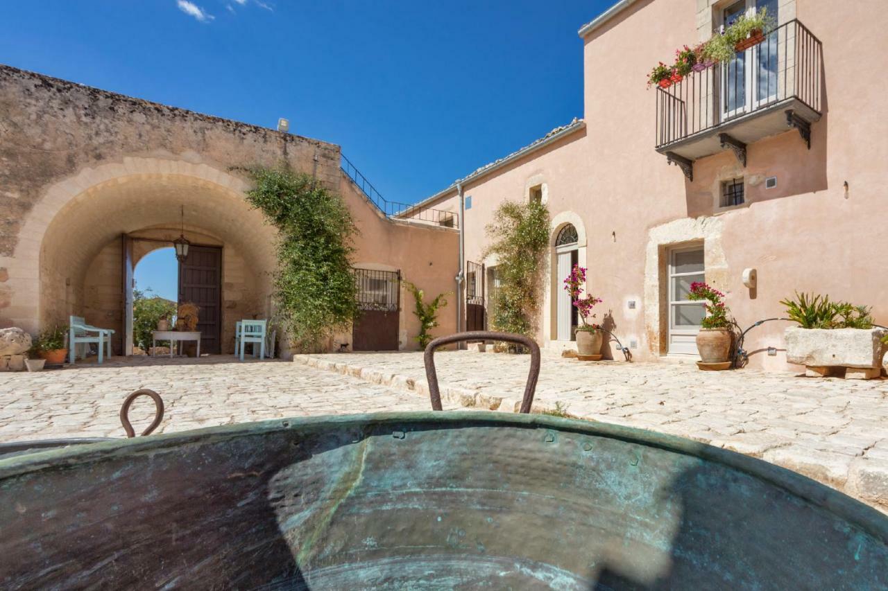 Terre Di Cavalusi Relais Guest House Donnafugata Luaran gambar