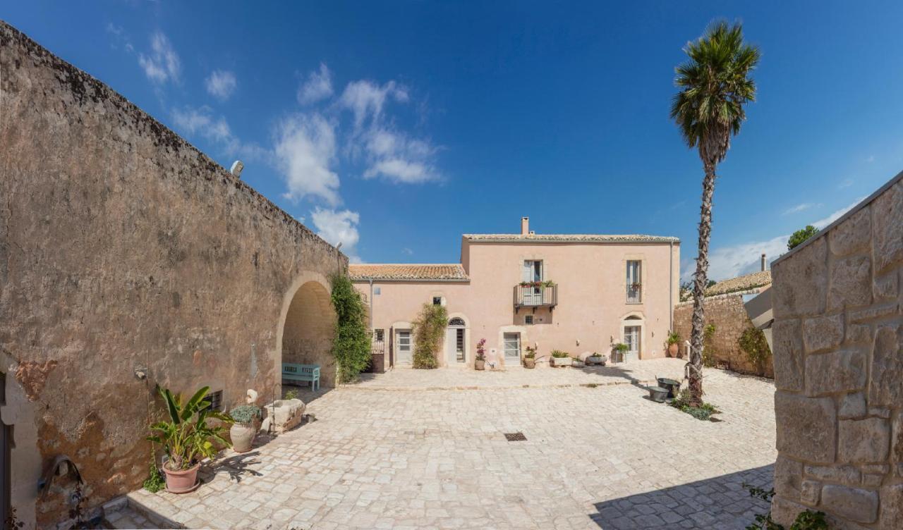 Terre Di Cavalusi Relais Guest House Donnafugata Luaran gambar