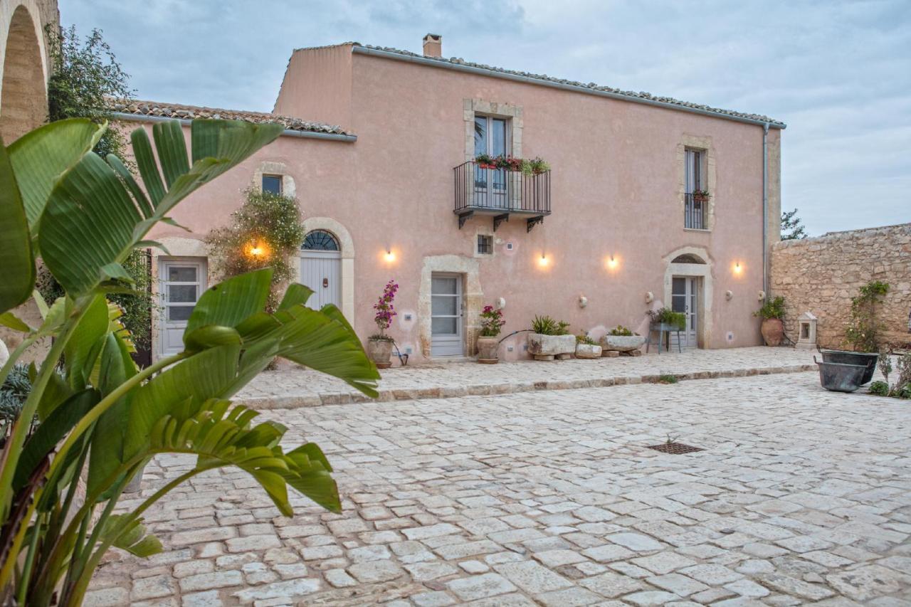 Terre Di Cavalusi Relais Guest House Donnafugata Luaran gambar