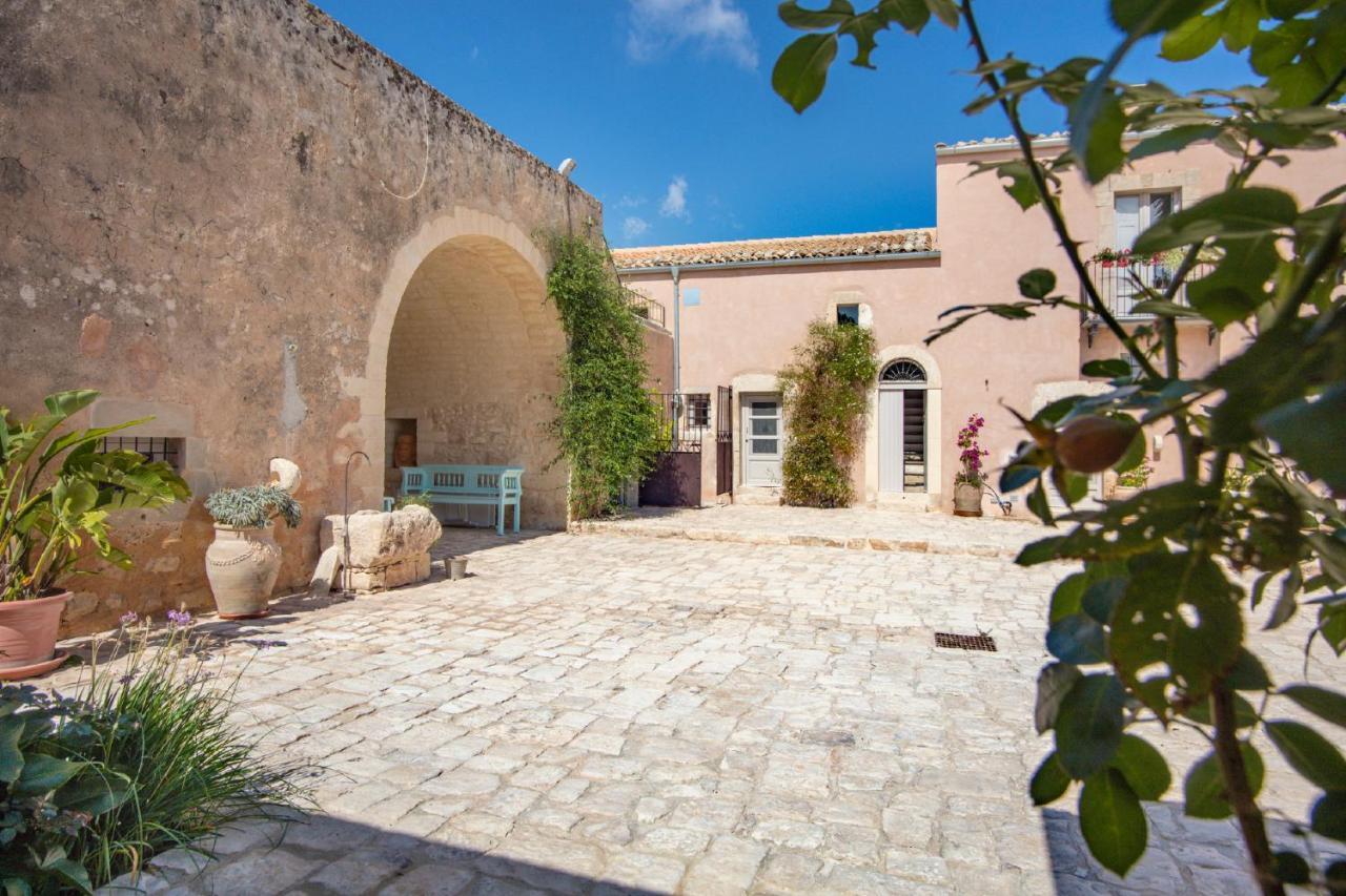 Terre Di Cavalusi Relais Guest House Donnafugata Luaran gambar